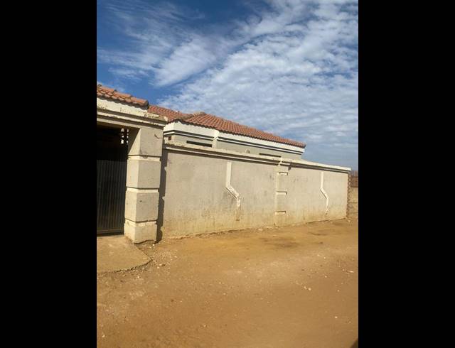 2 BEDROOM HOUSE FOR SALE IN BRAM FISCHERVILLE